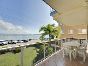 Castaways Unit 4 17 Shoal Bay Road